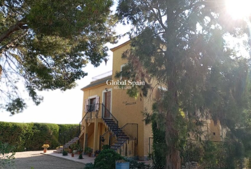 Revente - VILLA -
DAYA NUEVA - Costa Blanca