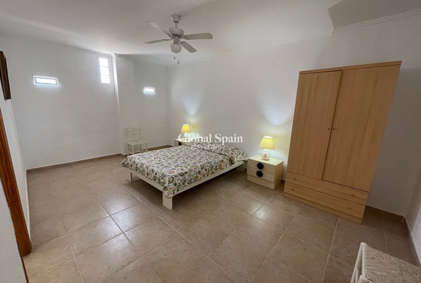 Revente - VILLA -
DAYA NUEVA - Costa Blanca