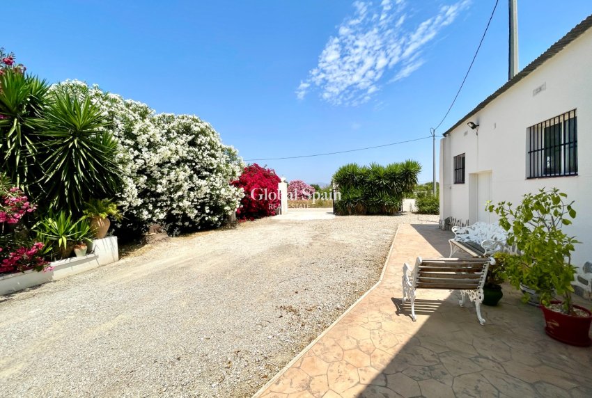 Revente - VILLA -
DAYA NUEVA - Costa Blanca