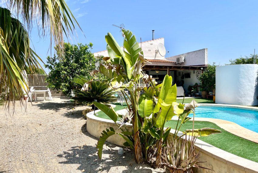 Revente - VILLA -
DAYA NUEVA - Costa Blanca