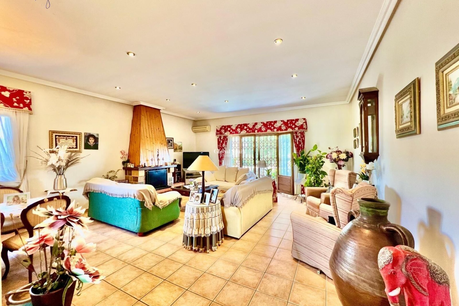 Revente - VILLA -
DAYA VIEJA - Costa Blanca Sur