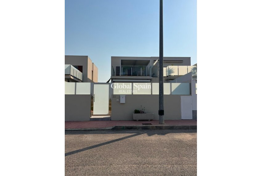 Revente - VILLA -
DAYA VIEJA - Costa Blanca