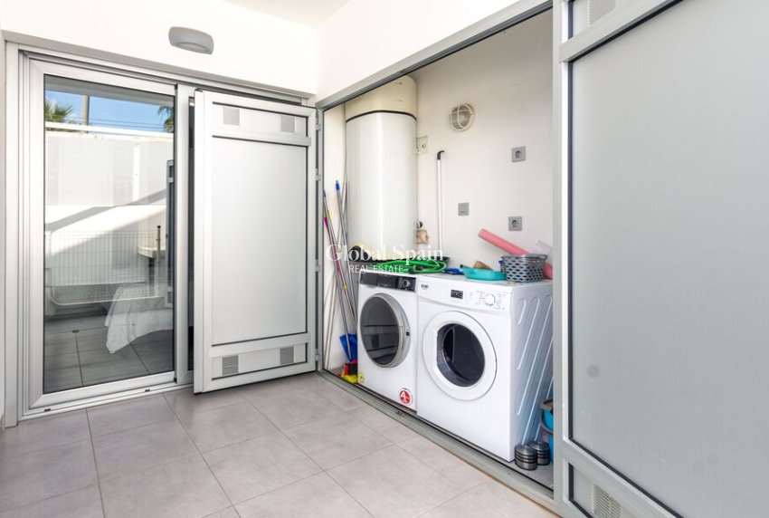 Revente - VILLA -
DAYA VIEJA - Costa Blanca