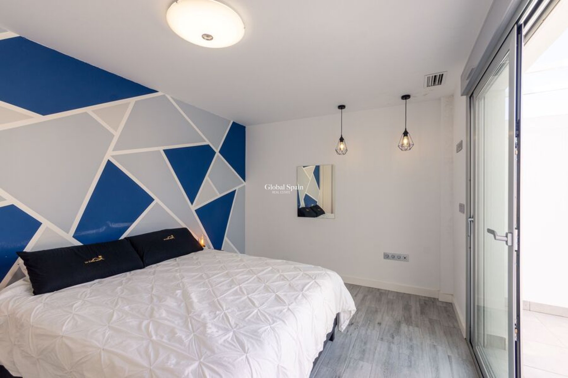 Revente - VILLA -
DAYA VIEJA - Costa Blanca