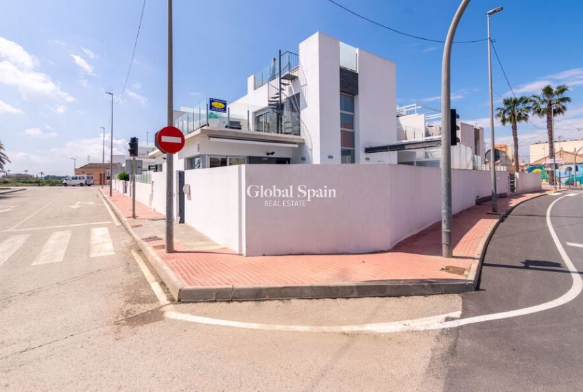 Revente - VILLA -
DAYA VIEJA - Costa Blanca