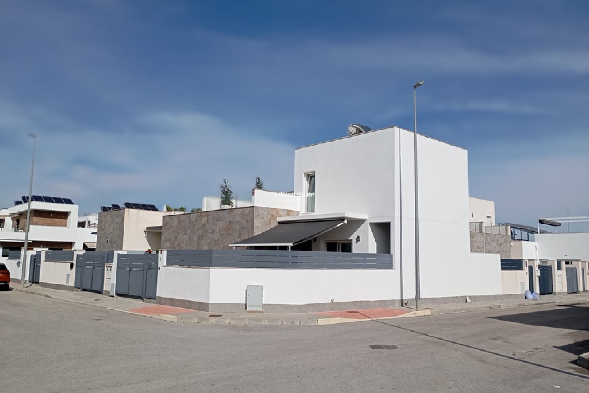 Revente - VILLA -
DAYA VIEJA - Costa Blanca