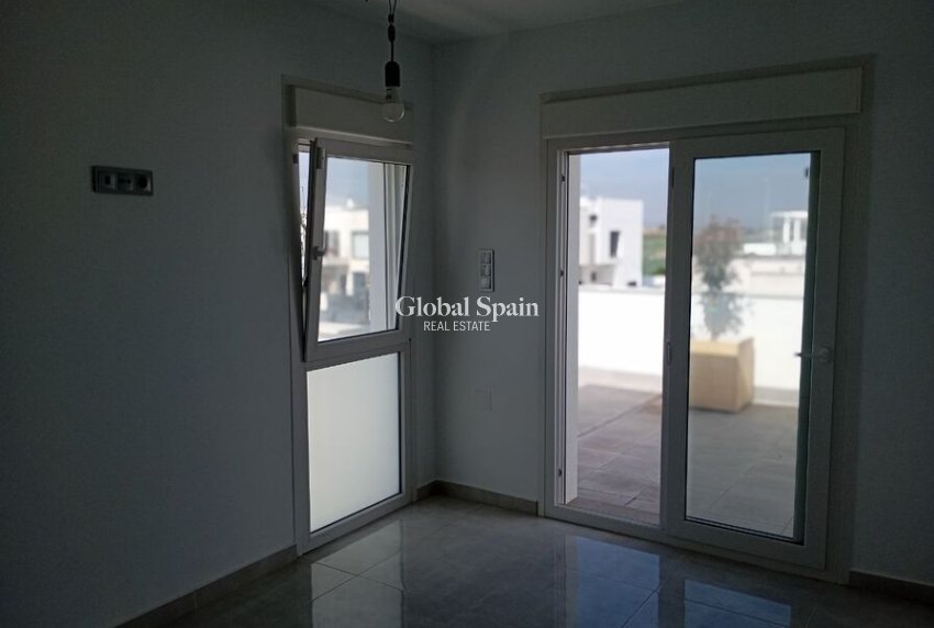 Revente - VILLA -
DAYA VIEJA - Costa Blanca