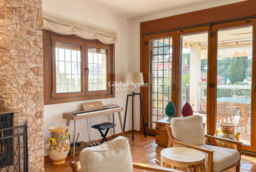 Revente - VILLA -
DEHESA DE CAMPOAMOR - Costa Blanca