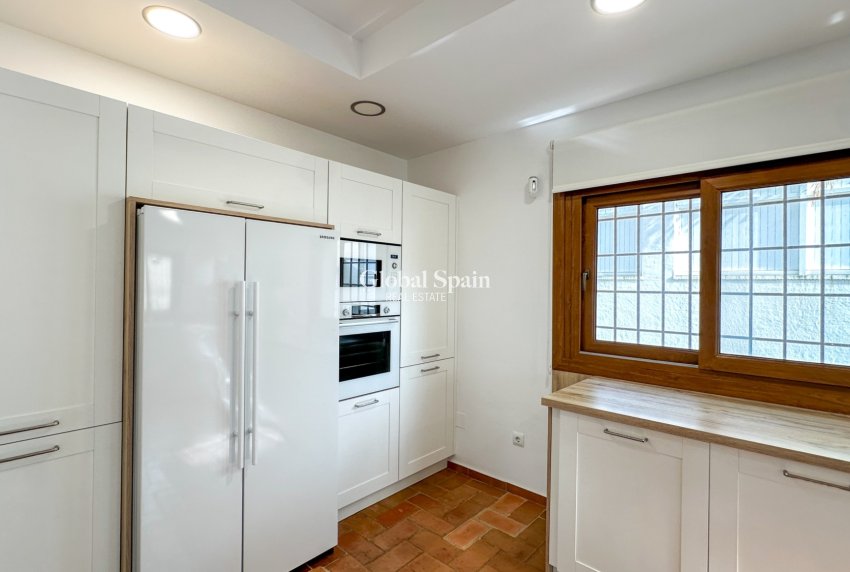 Revente - VILLA -
DEHESA DE CAMPOAMOR - Costa Blanca