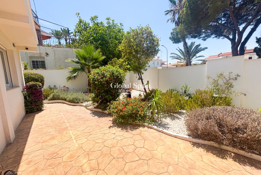 Revente - VILLA -
DEHESA DE CAMPOAMOR - Costa Blanca