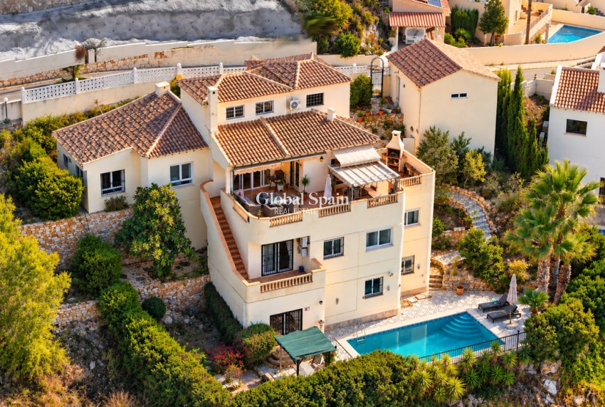 Revente - VILLA -
DEHESA DE CAMPOAMOR - Costa Blanca
