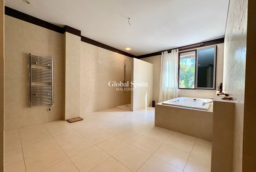 Revente - VILLA -
DENIA - Las Rotas - Les Rotes