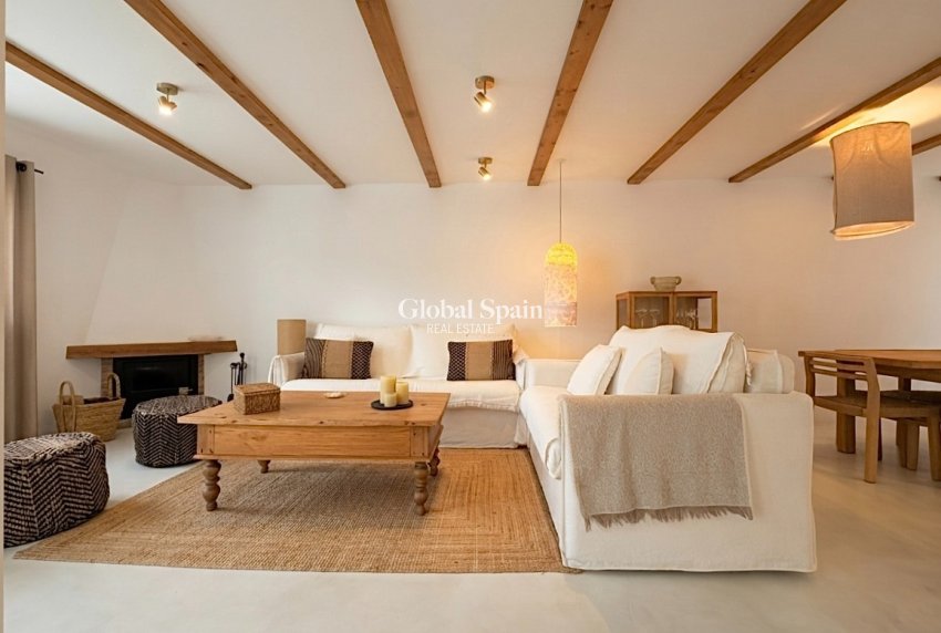Revente - VILLA -
DENIA - Les Marines - Las Marinas
