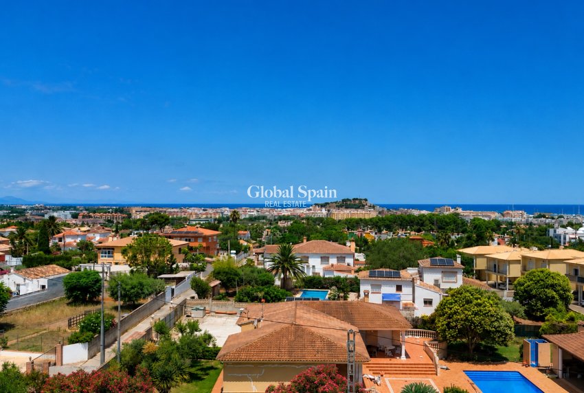Revente - VILLA -
DENIA - Montgó