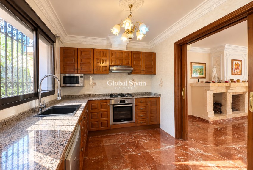 Revente - VILLA -
DENIA - Montgó