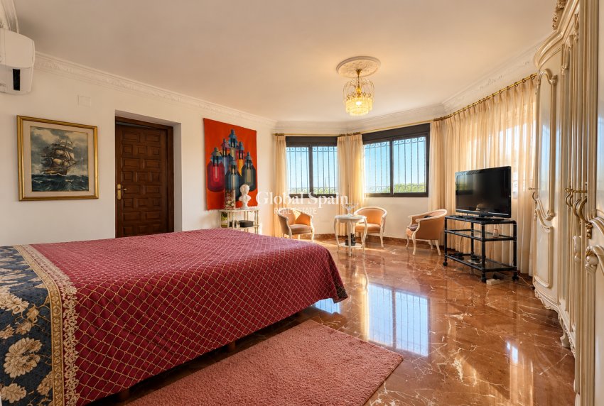 Revente - VILLA -
DENIA - Montgó