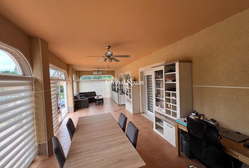 Revente - VILLA -
DOLORES - Cmno. Escorredor