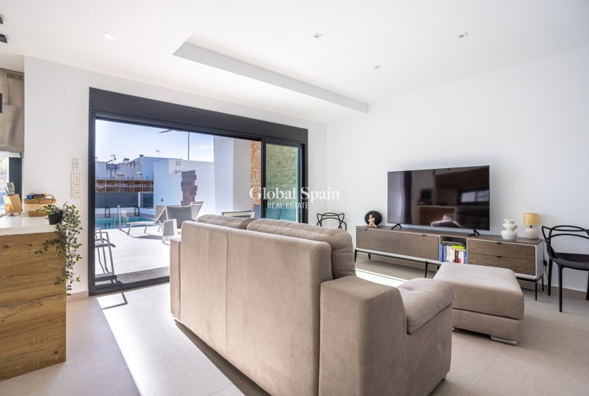 Revente - VILLA -
DOLORES - Costa Blanca