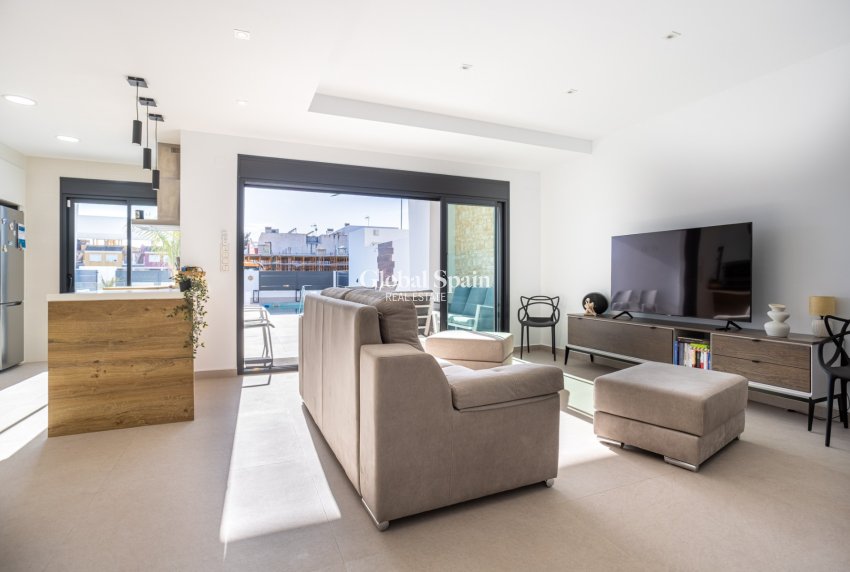 Revente - VILLA -
DOLORES - Costa Blanca