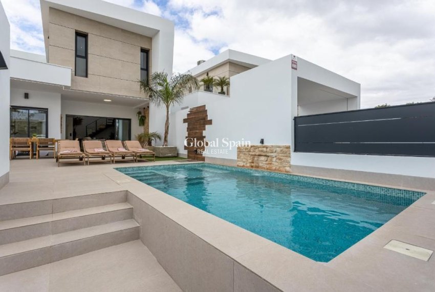 Revente - VILLA -
DOLORES - Costa Blanca