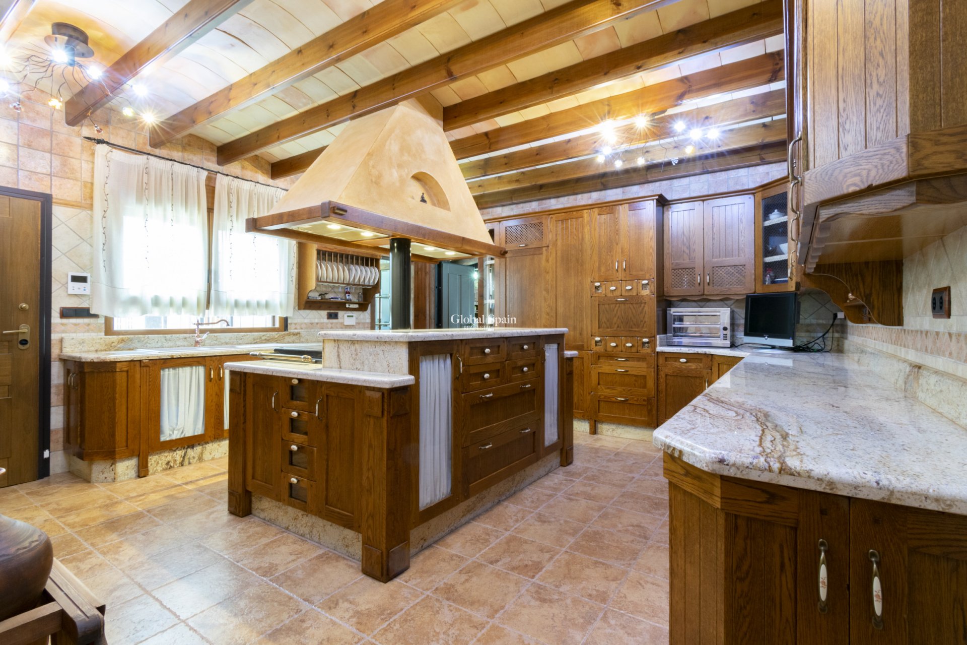 Revente - VILLA -
EL BEAL - Inland