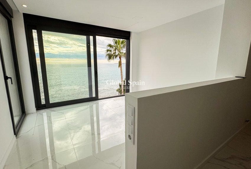 Revente - VILLA -
EL CAMPELLO - Coveta Fuma