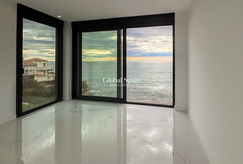 Revente - VILLA -
EL CAMPELLO - Coveta Fuma