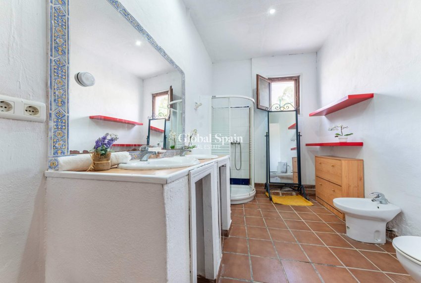 Revente - VILLA -
EL CAMPELLO - Pueblo Acantilado - Lanuza
