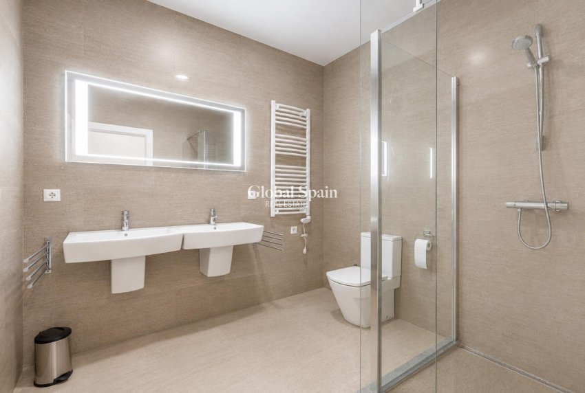 Revente - VILLA -
EL Carmoli Los Urrutias