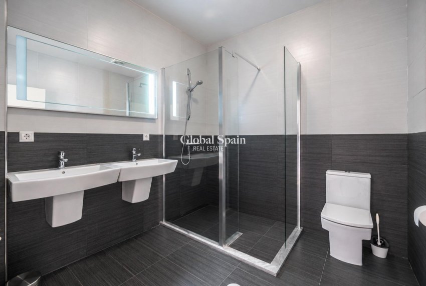 Revente - VILLA -
EL Carmoli Los Urrutias