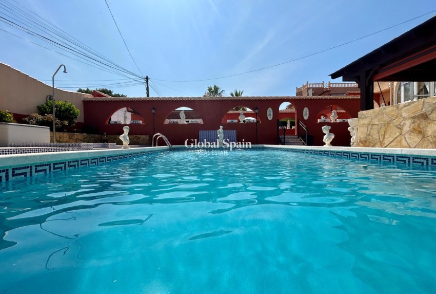 Revente - VILLA -
EL CHAPARRAL - Inland