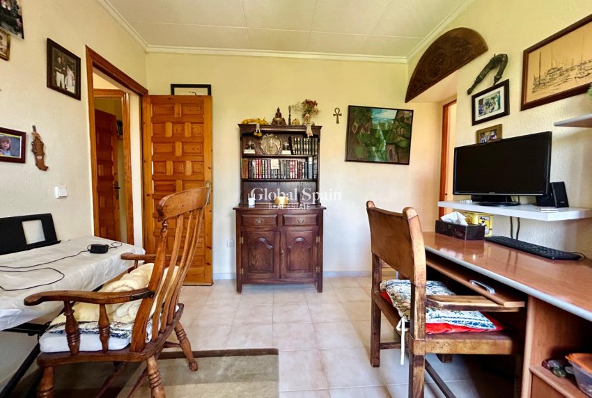 Revente - VILLA -
EL CHAPARRAL - Inland