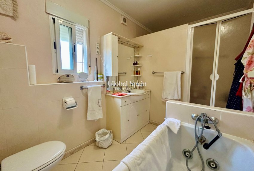 Revente - VILLA -
EL CHAPARRAL - Inland