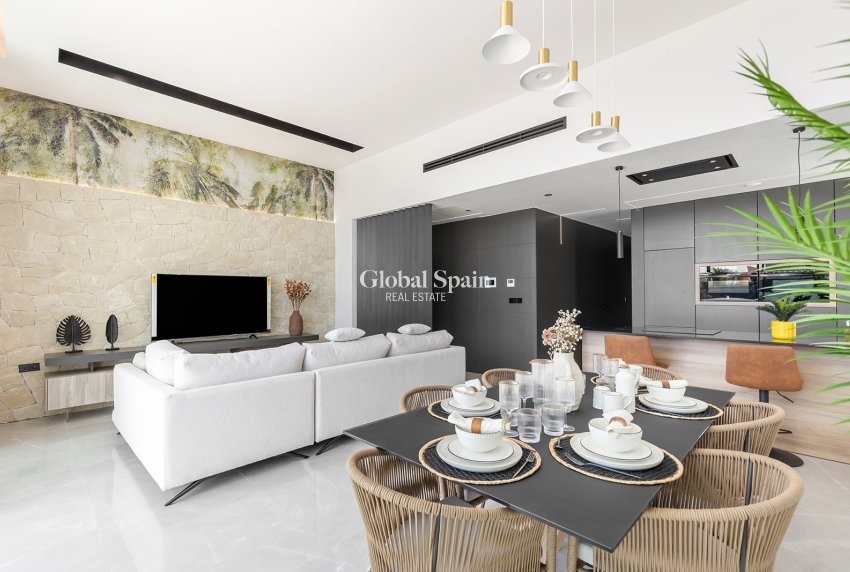 Revente - VILLA -
EL CHAPARRAL - Inland