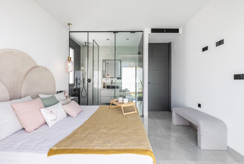 Revente - VILLA -
EL CHAPARRAL - Inland