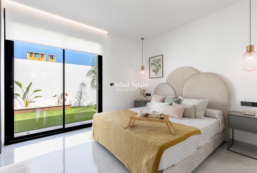 Revente - VILLA -
EL CHAPARRAL - Inland