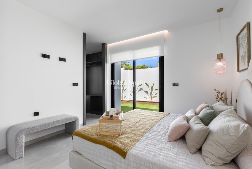 Revente - VILLA -
EL CHAPARRAL - Inland