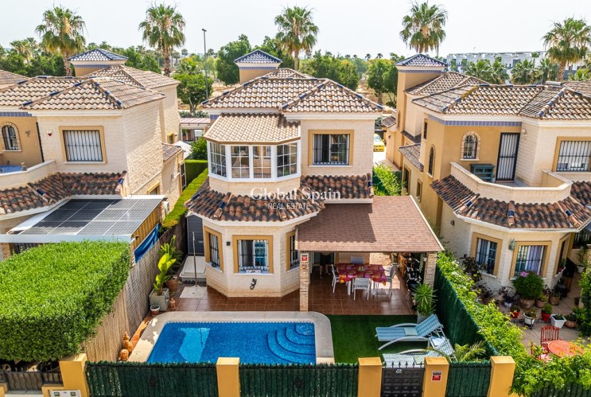 Revente - Villa -
EL RASO