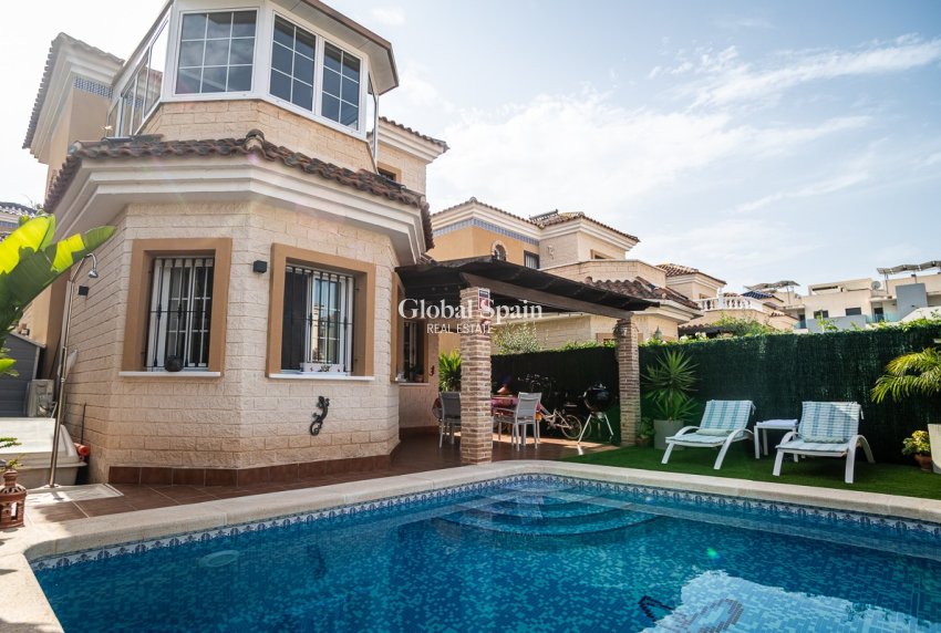 Revente - Villa -
EL RASO