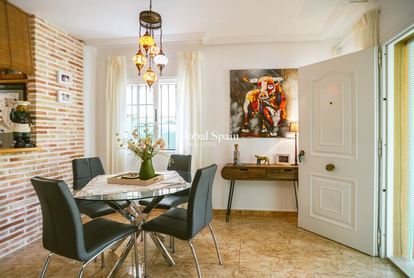 Revente - Villa -
EL RASO