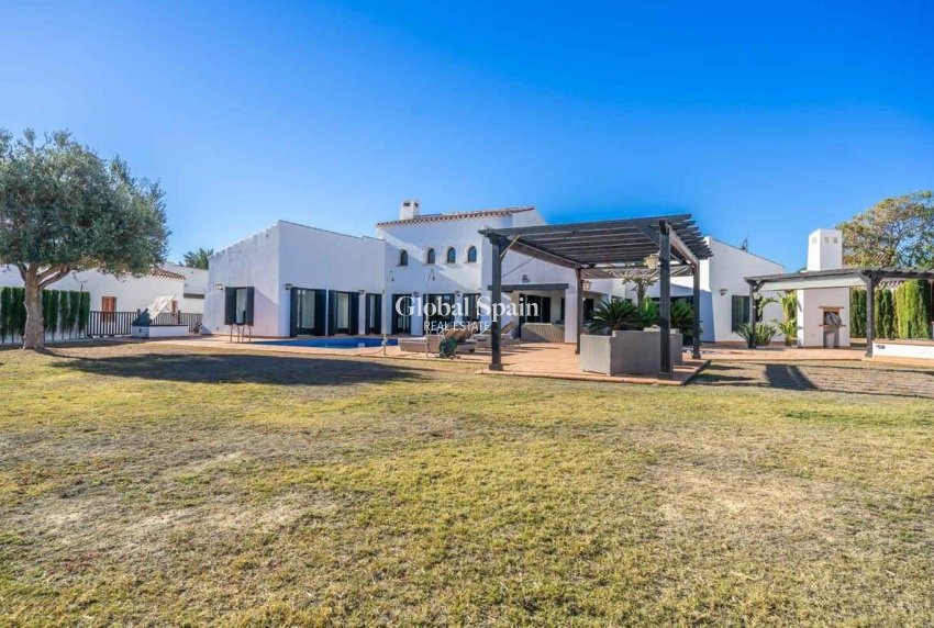Revente - VILLA -
El Valle Golf Resort - Inland