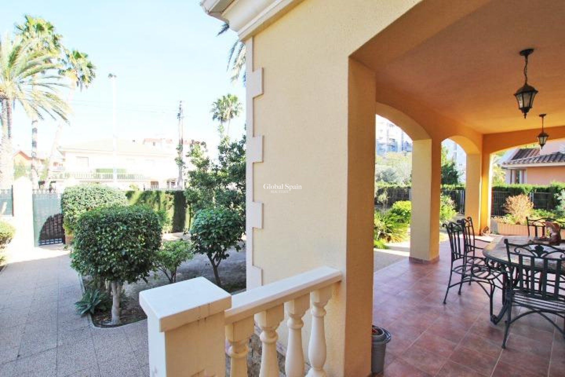 Revente - VILLA -
ELCHE - Altabix