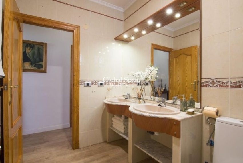 Revente - VILLA -
ELCHE - Costa Blanca