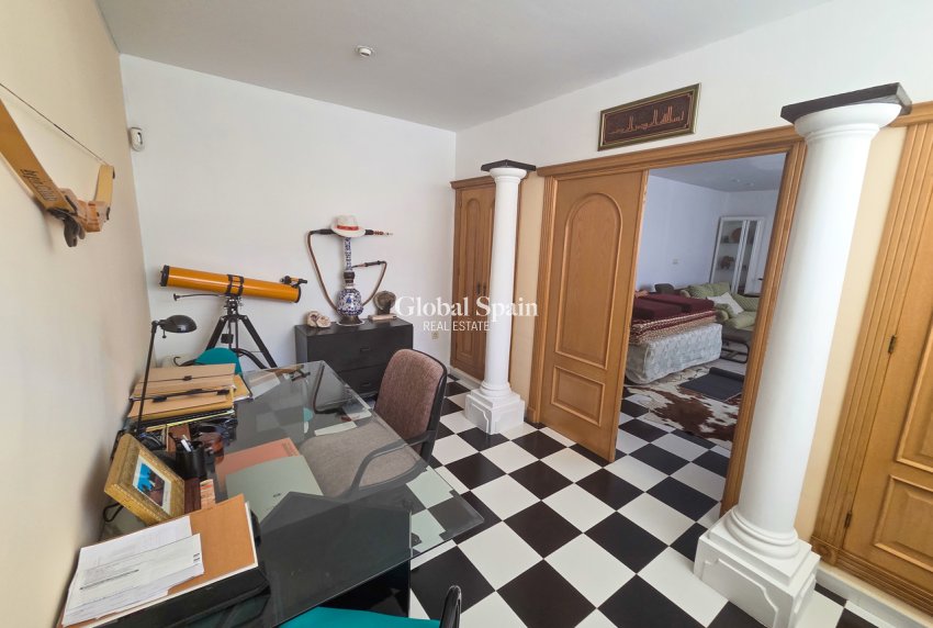 Revente - VILLA -
ELCHE - Costa Blanca