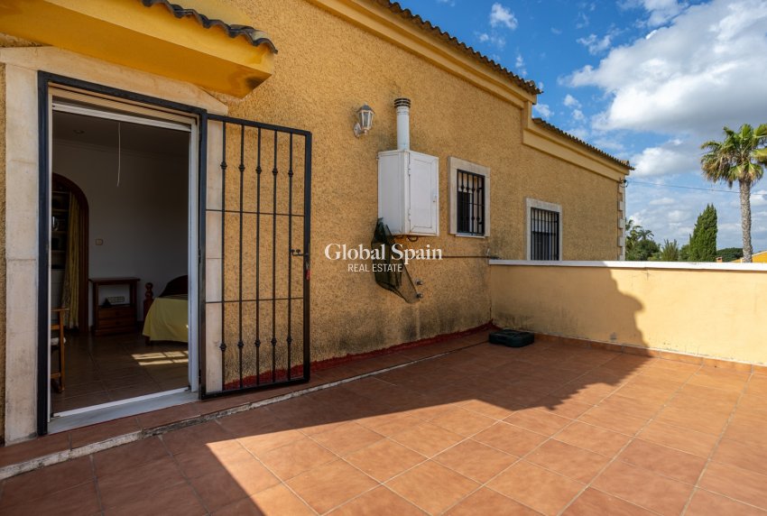 Revente - VILLA -
ELCHE - Costa Blanca