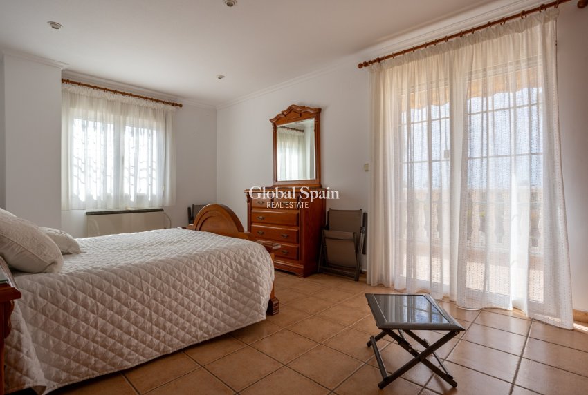 Revente - VILLA -
ELCHE - Costa Blanca
