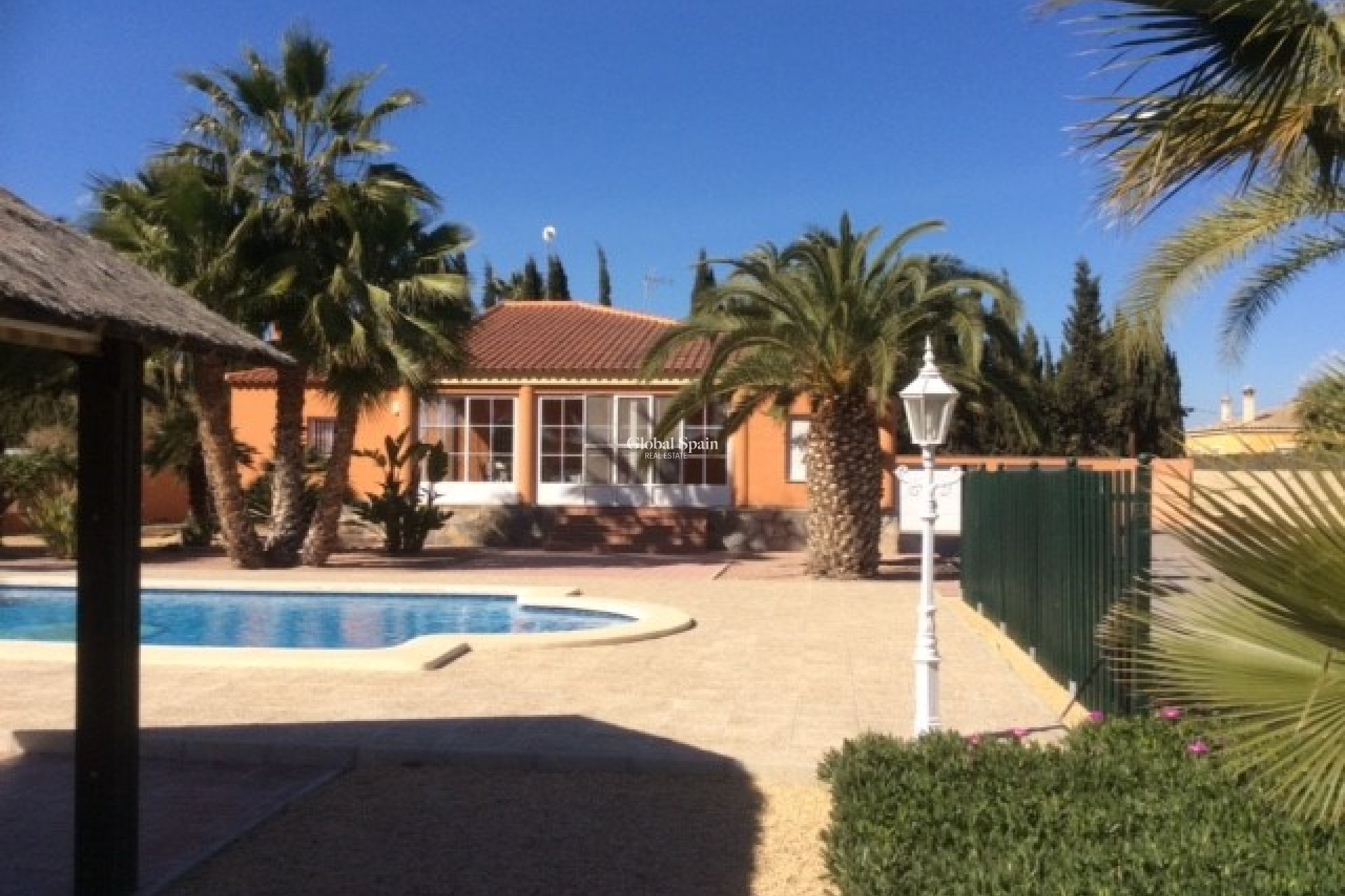 Revente - VILLA -
ELCHE