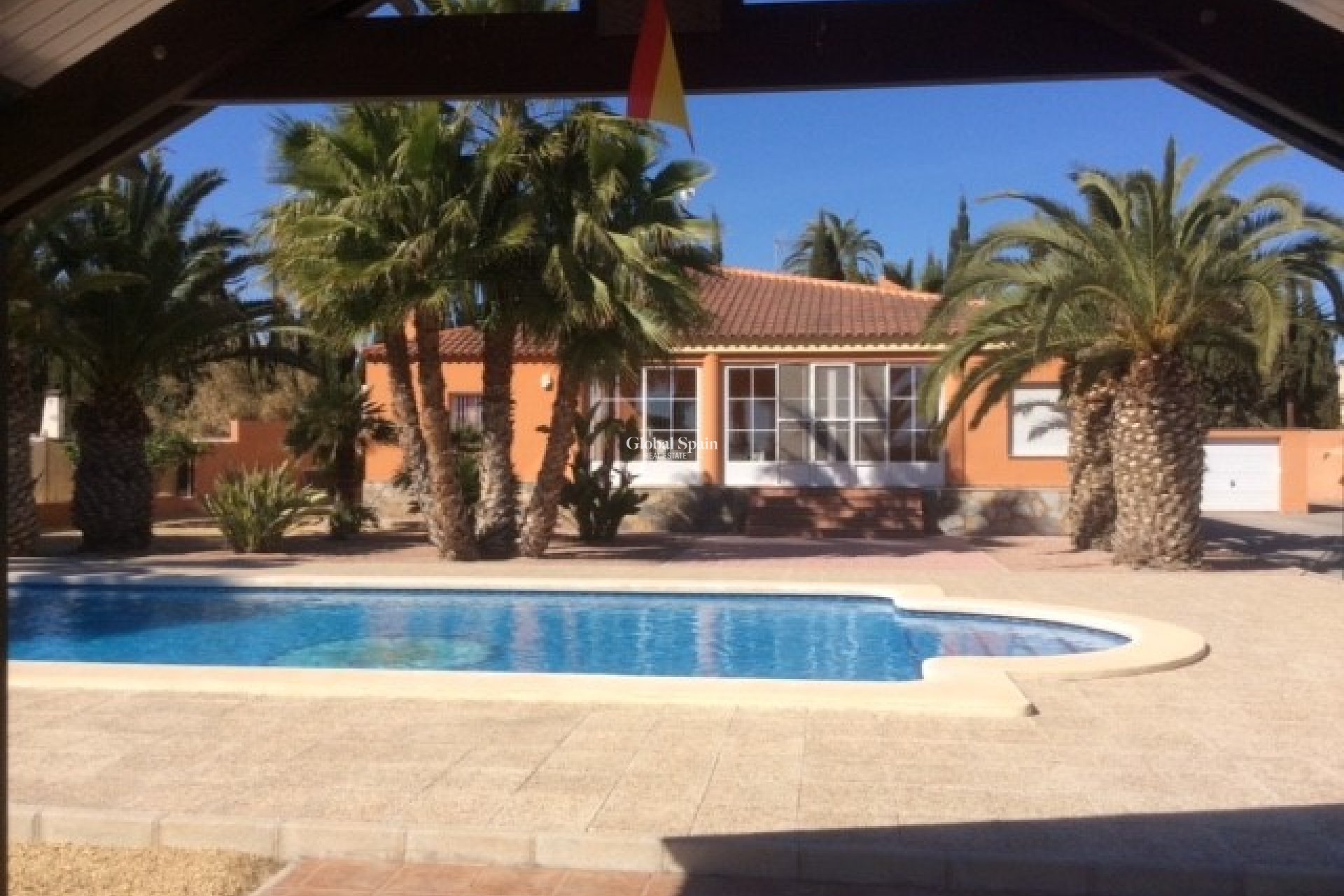 Revente - VILLA -
ELCHE