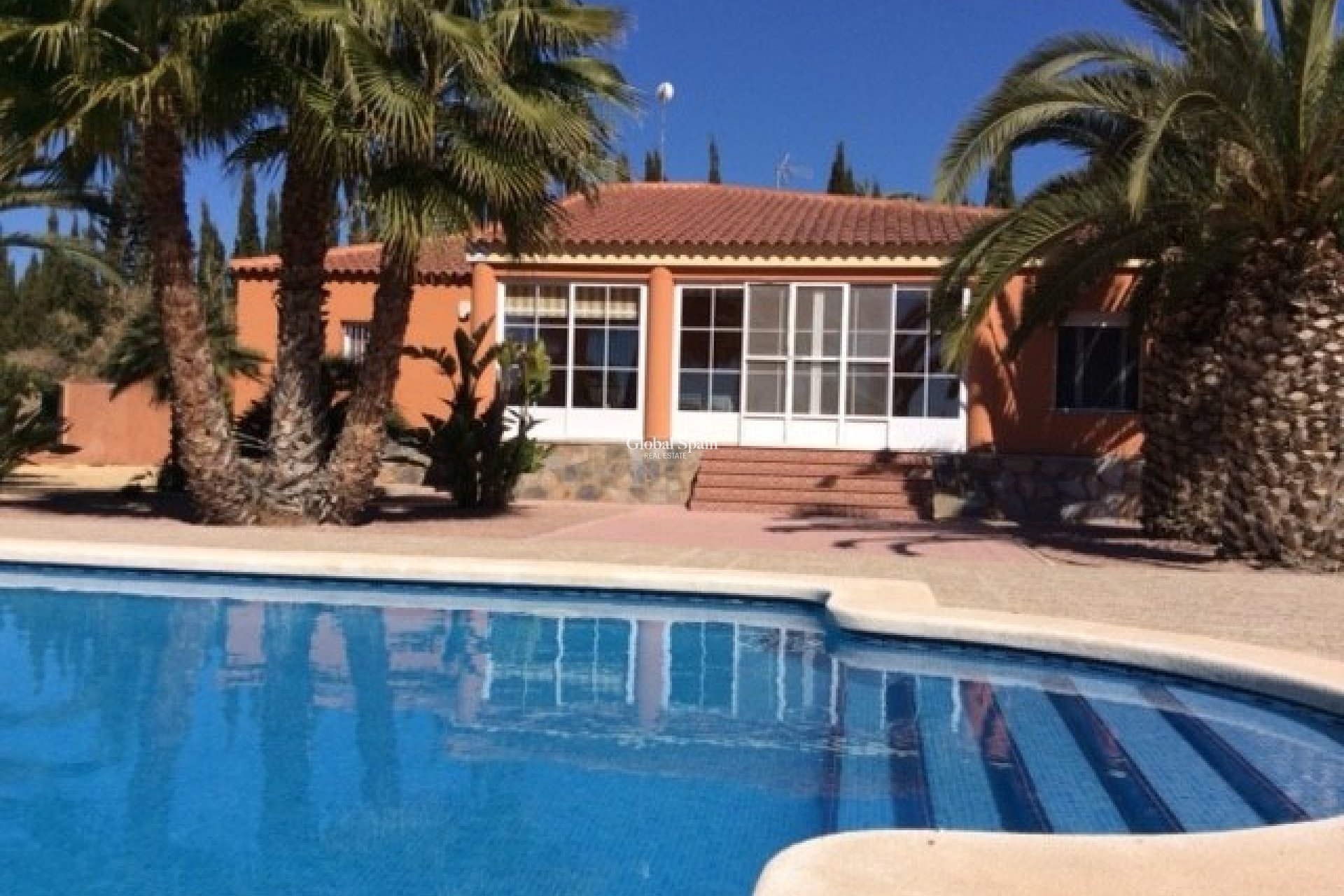 Revente - VILLA -
ELCHE