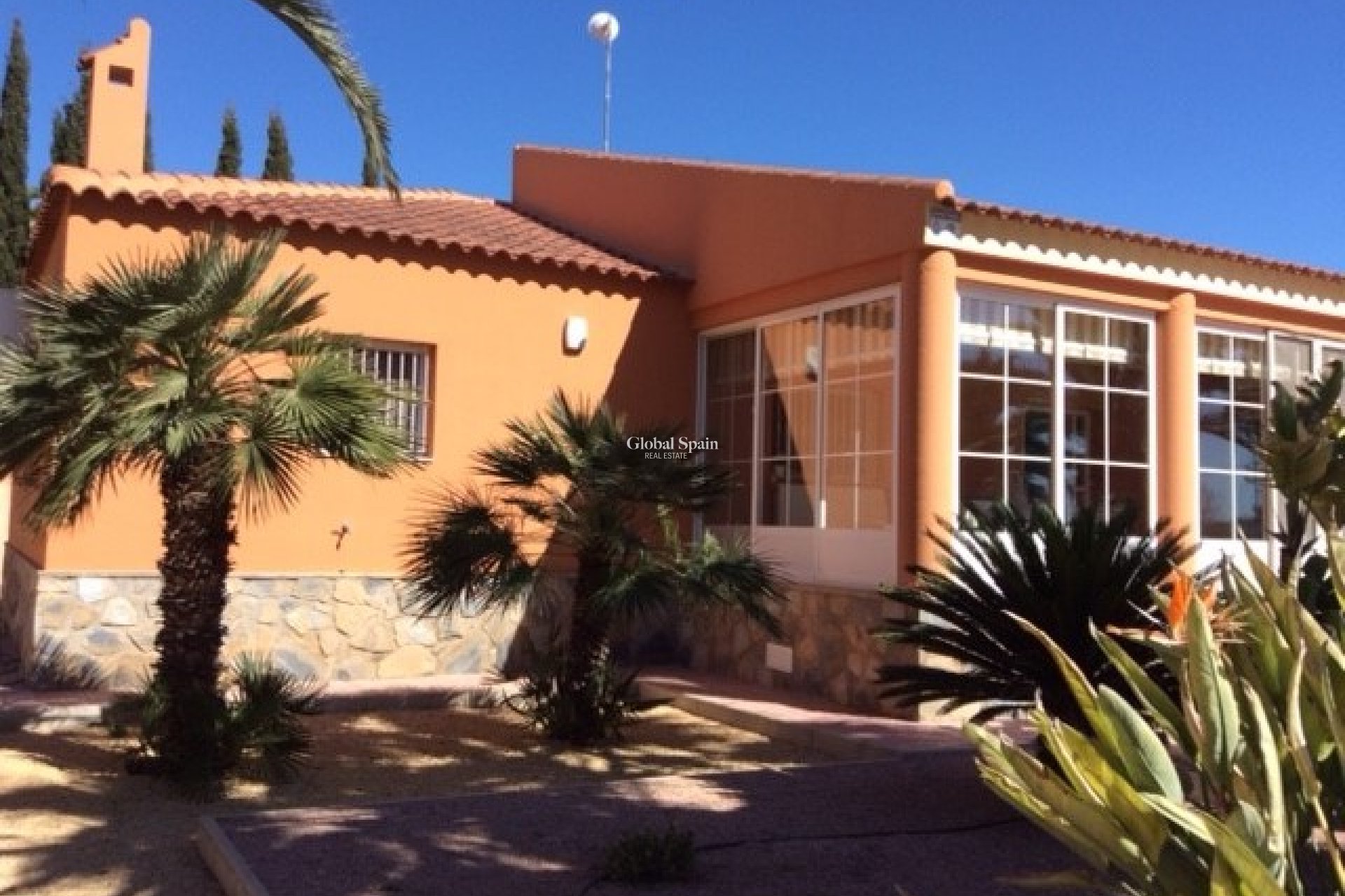 Revente - VILLA -
ELCHE